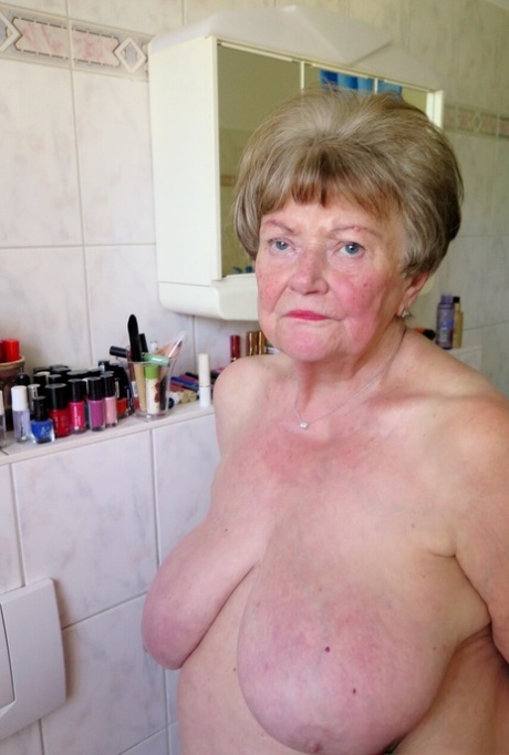Chubby Granny Pics